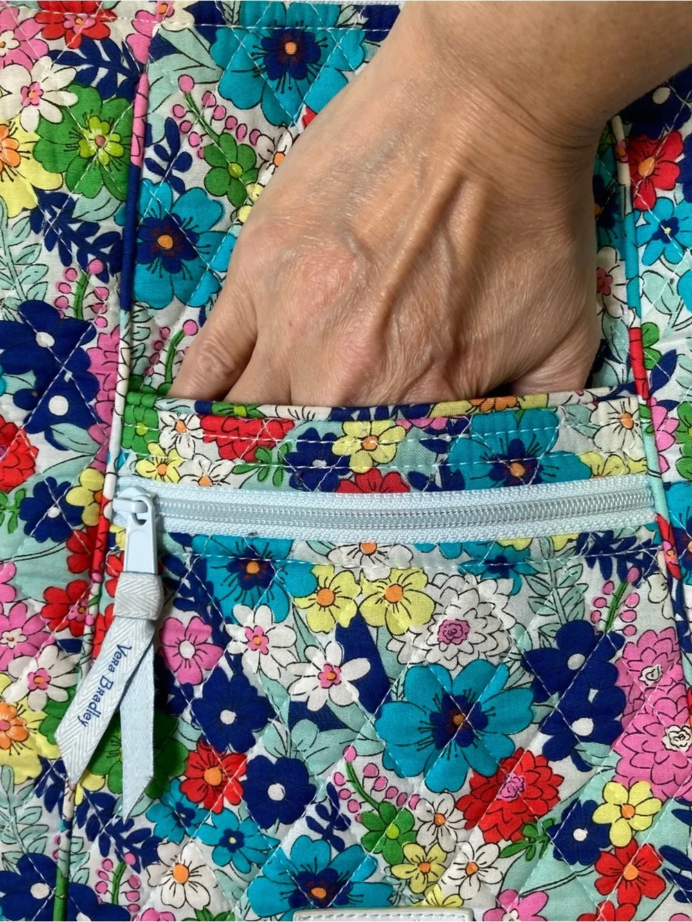 Nwot VERA BRADLEY Crossbody Bag Multicolor Adjustable Strap Quiled Floral